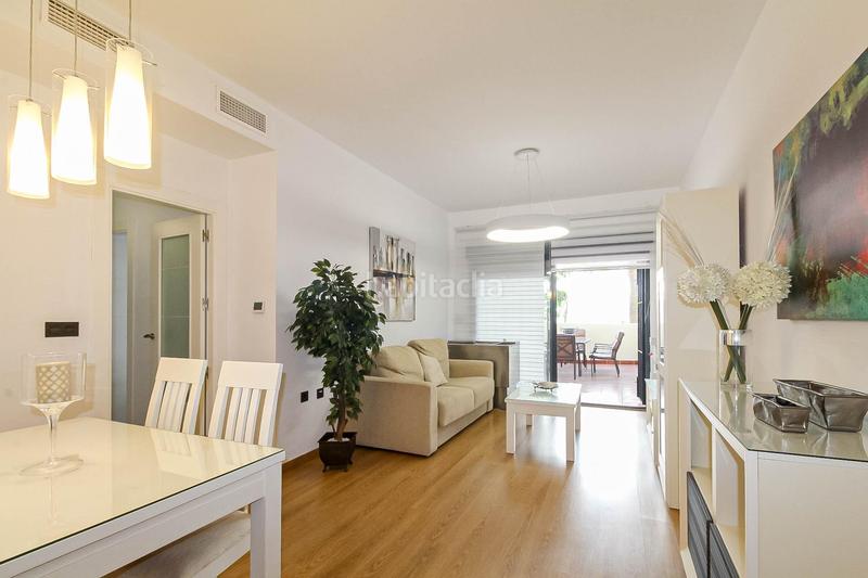 Foto 218b3bb0-a030-4e81-8735-4e3ecdf49414. Etagenwohnung mit parking pool in Playa de Granada Motril