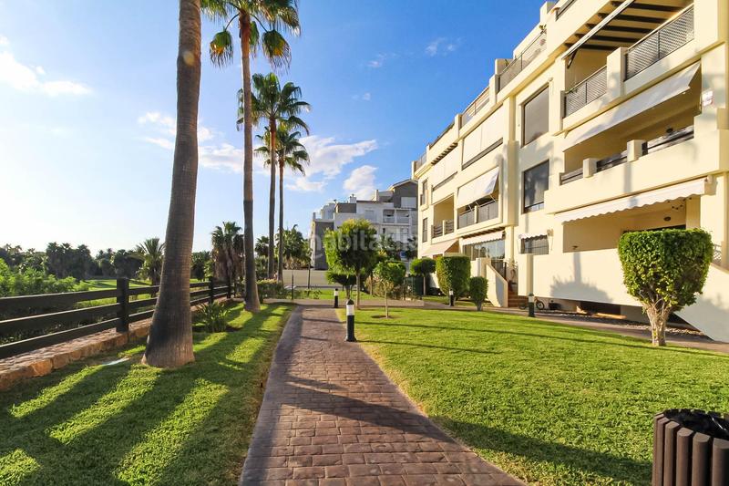 Foto 60a4e4b6-52ba-410f-8887-27970d29466d. Etagenwohnung mit parking pool in Playa de Granada Motril