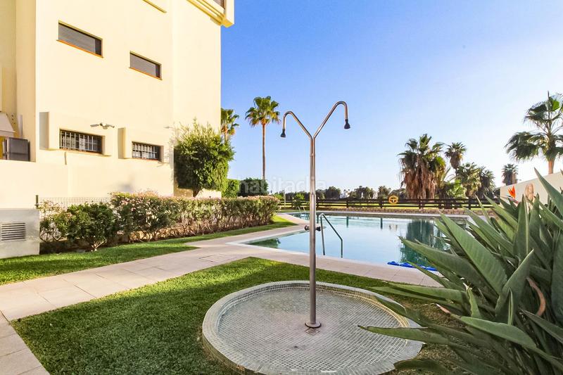 Foto b6022924-055a-4bca-8198-603f6f29726b. Etagenwohnung mit parking pool in Playa de Granada Motril