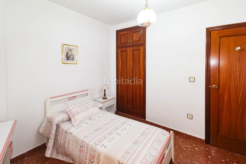 Foto a82f3445-273c-47a3-a182-f63208f0d321. Casa amb aparcament a Motril ciudad Motril