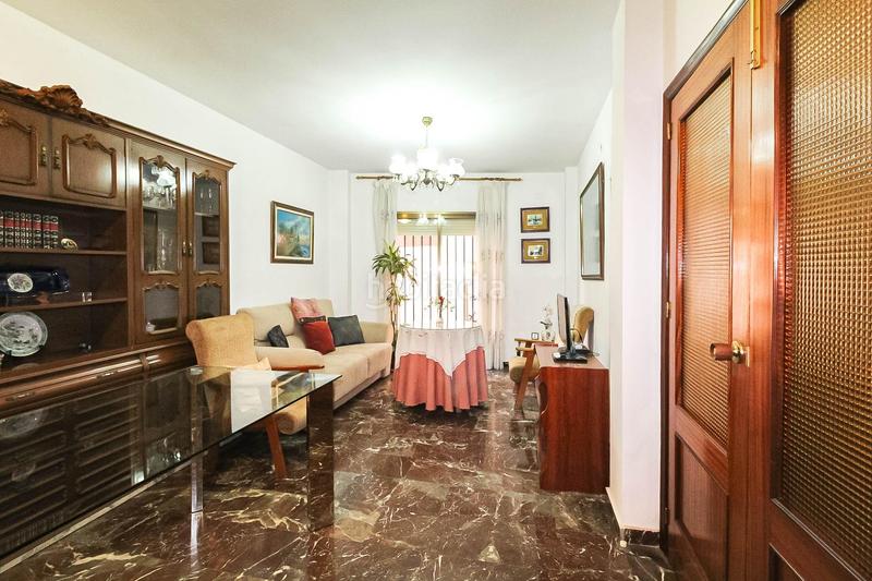 Foto f46d654b-c601-4299-a538-adef7669e4c2. Casa amb aparcament a Motril ciudad Motril