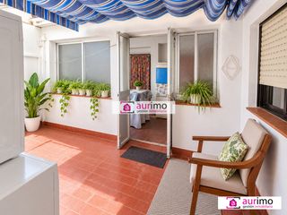 Etagenwohnung in San Cristóbal. Espectacular piso, con patio privado!!