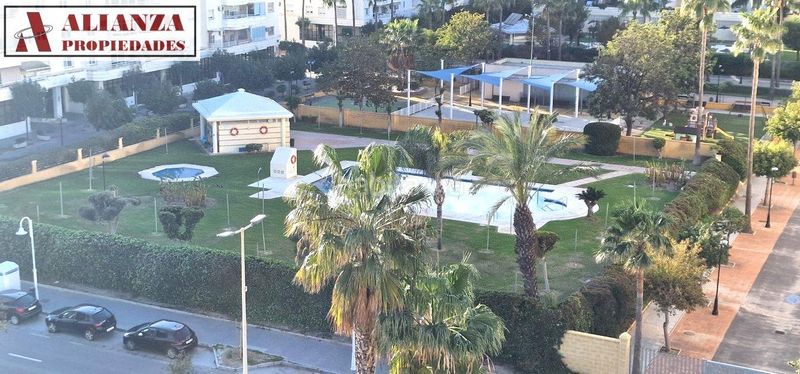 Foto 7cd333f7-ae88-4898-bd94-b2ace630dbfb. Pis amb aparcament piscina a Paseo Marítimo Oeste - Pacífico Málaga