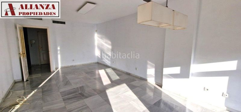 Foto cc4dc5ea-4a05-4559-8744-4d2152c8b99e. Pis amb aparcament piscina a Paseo Marítimo Oeste - Pacífico Málaga