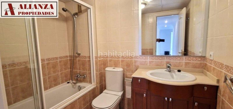 Foto e9f5401c-ba8d-4a97-ae19-950a4a187c6b. Pis amb aparcament piscina a Paseo Marítimo Oeste - Pacífico Málaga