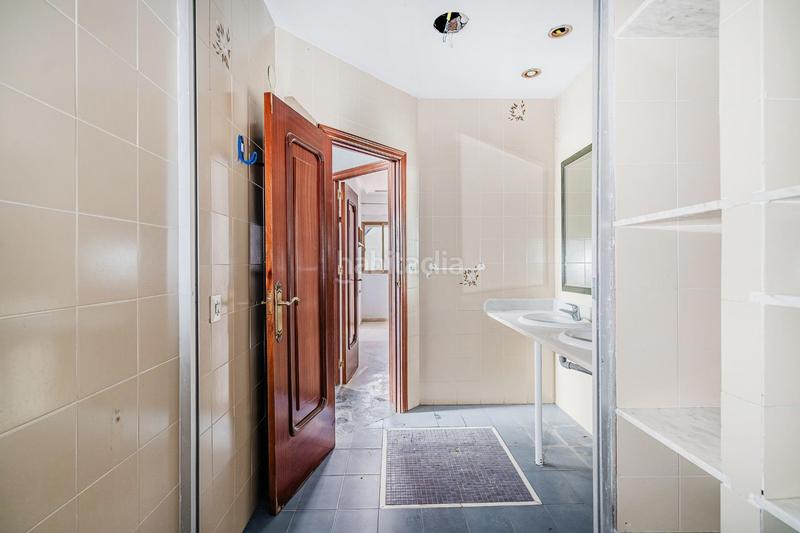 Foto 1d6b686d-5be5-47d9-84d3-5dffedaf16c6. Casa increible casa con garaje y azotea en La Banda - Campo de Fútbol Chiclana de la Frontera