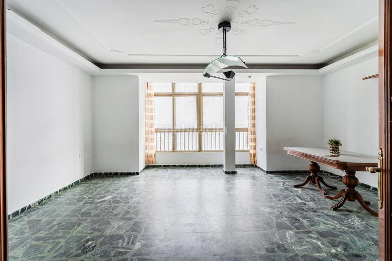 Foto 36c1b8a0-6ef4-4aa0-a8ac-c2d1f1fcf656. Casa increible casa con garaje y azotea en La Banda - Campo de Fútbol Chiclana de la Frontera