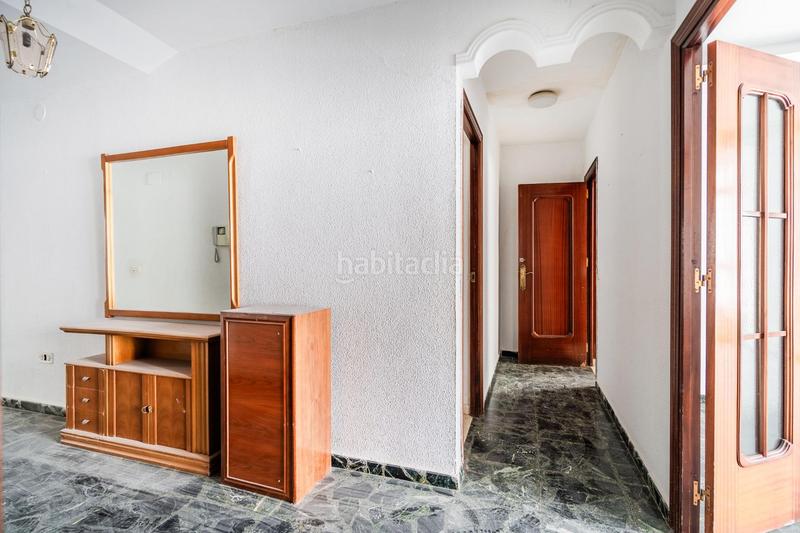 Foto 3ffeeeb6-0dcf-4013-acf0-e0d5cd22630b. Casa increible casa con garaje y azotea en La Banda - Campo de Fútbol Chiclana de la Frontera