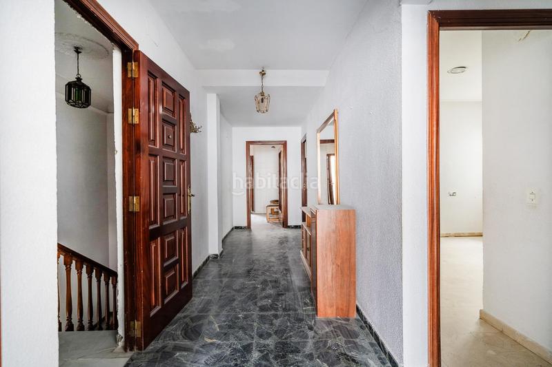 Foto 43608186-ce83-44e5-9611-0d651734c82a. Casa increible casa con garaje y azotea en La Banda - Campo de Fútbol Chiclana de la Frontera