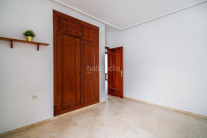 Foto 651066cb-3d0e-4876-9980-15ad9b4536d6. Casa increible casa con garaje y azotea en La Banda - Campo de Fútbol Chiclana de la Frontera