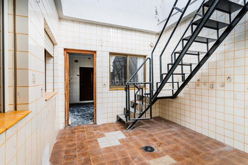 Foto b3d50784-8089-4375-8333-385c4b730e13. Casa increible casa con garaje y azotea en La Banda - Campo de Fútbol Chiclana de la Frontera