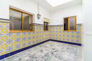 Casa en La Banda - Campo de Fútbol. Amplia casa con garaje y azotea en alameda solano