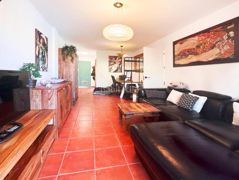 Foto 33795f28-c0fb-4d19-b7fe-84dd6cbd50e4. Apartament amb aparcament piscina a La Barrosa Chiclana de la Frontera