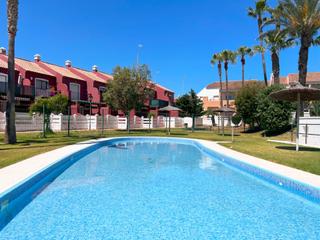 Apartament a La Barrosa. Apartamento en urbanización privada con piscinas en la barrosa