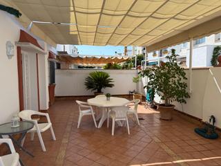 Maison jumelée à La Barrosa. Unifamiliar con cuatro dormitorios en urbanizacion con piscina