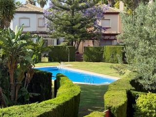 Maison jumelée à Novo Sancti Petri. Magnifica vivienda en novo sancti petri