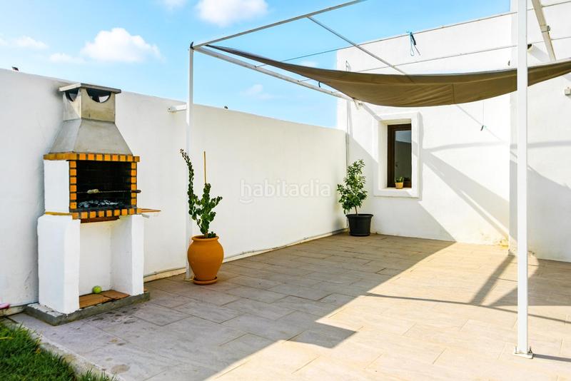 Foto 0a4981bc-5c74-40d4-87fc-aa03779f49c5. Chalet increible chalet con piscina y amplia parcela en hozanejos en Chiclana de la Frontera