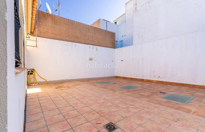 Foto 8b28a70f-89db-4a8c-877a-bf7b711f5921. Casa increible casa en el mayorazgo con amplio garaje y patio privado en Chiclana de la Frontera