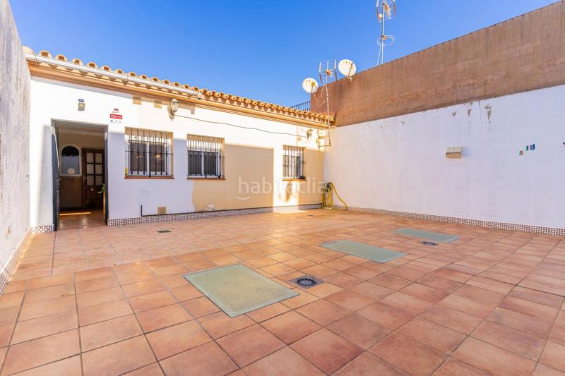 Foto 9b2761f2-071f-4360-a2cb-88722482c0cc. Casa increible casa en el mayorazgo con amplio garaje y patio privado en Chiclana de la Frontera