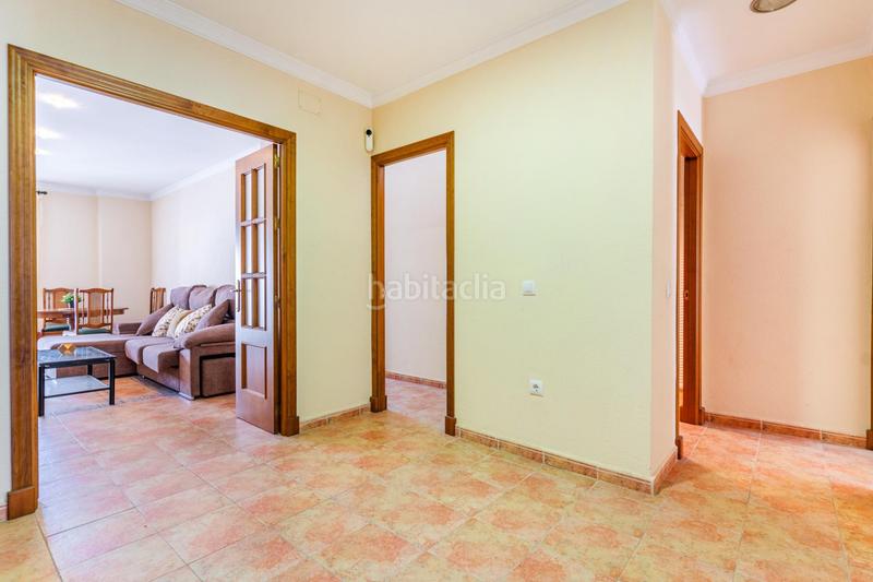 Foto a8be3331-98dd-4be1-ac0b-856d305d37e0. Casa increible casa en el mayorazgo con amplio garaje y patio privado en Chiclana de la Frontera