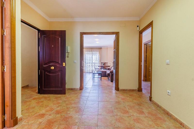 Foto c07aa689-2b36-498b-b3e6-04b431c6d002. Casa increible casa en el mayorazgo con amplio garaje y patio privado en Chiclana de la Frontera