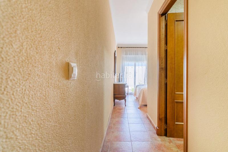Foto d83f3d40-43aa-424e-b2d7-f11f7468d838. Casa increible casa en el mayorazgo con amplio garaje y patio privado en Chiclana de la Frontera
