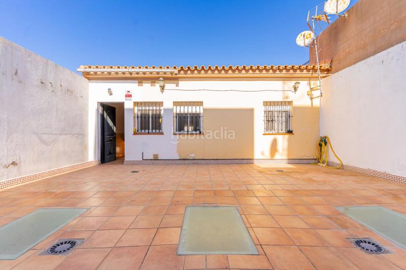 Foto f92cf799-06e5-4532-aee1-733283cd3d83. Casa increible casa en el mayorazgo con amplio garaje y patio privado en Chiclana de la Frontera