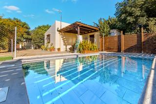 Chalet à Pelagatos - Pago del Humo. Increible finca con dos viviendas y piscina en 8.320m2
