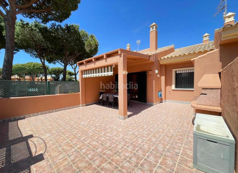 Foto 1d2746d8-5b2a-42ba-8aea-01d2757bcc18. Casa adossada amb piscina a La Barrosa Chiclana de la Frontera