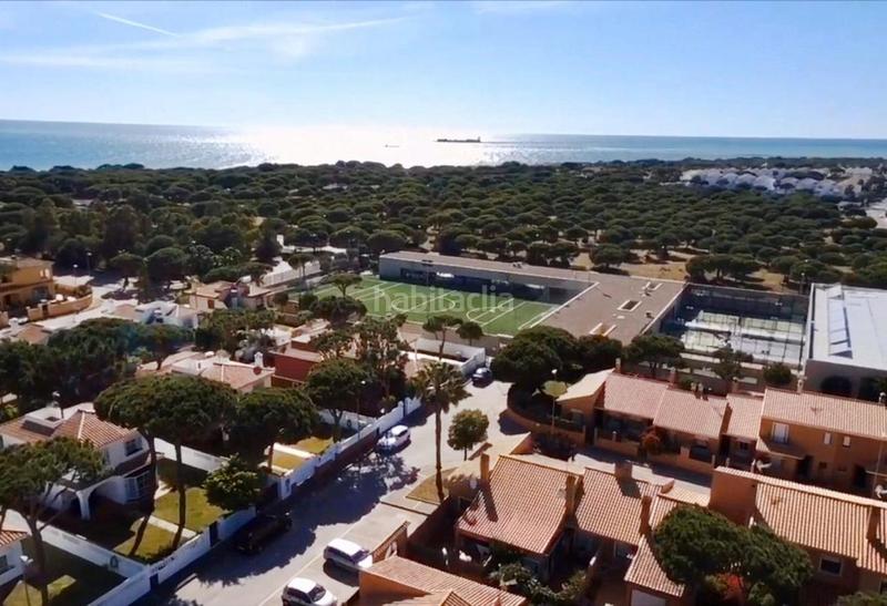 Foto fddeabb5-845c-44f8-bac0-3b2707afcc57. Casa adossada amb piscina a La Barrosa Chiclana de la Frontera