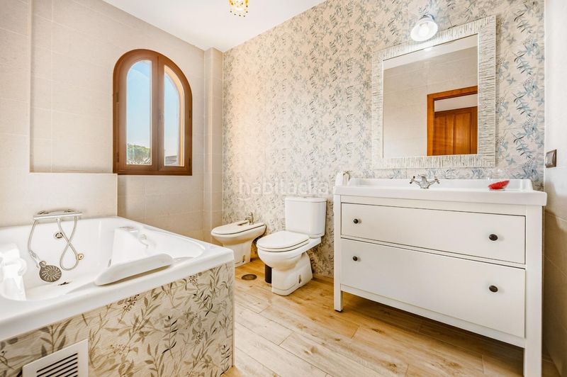 Foto 2c9f99ad-2645-415d-8073-e2a98aa5fdf5. Xalet amb aparcament piscina a Núcleo urbano Chiclana de la Frontera