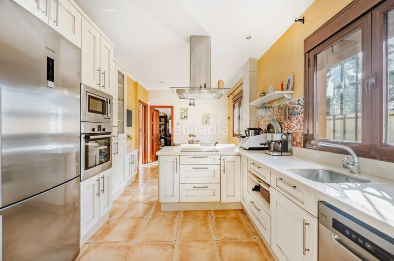 Foto a5b18df2-9ef8-4dc3-a2f6-2e54e4f95047. Xalet amb aparcament piscina a Núcleo urbano Chiclana de la Frontera