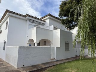 Apartament a Calle CR LA ALMADRABA 4