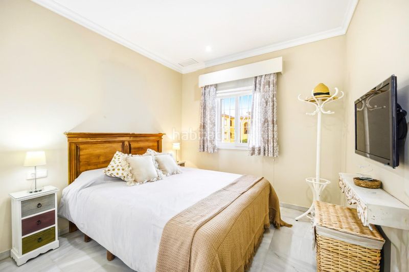 Foto a1fa138d-dd26-46ed-8be6-4cc94152b0ec. Apartament amb aparcament piscina a Novo Sancti Petri Chiclana de la Frontera