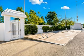 Aparcament cotxe a La Barrosa. Plaza de garaje en taymar