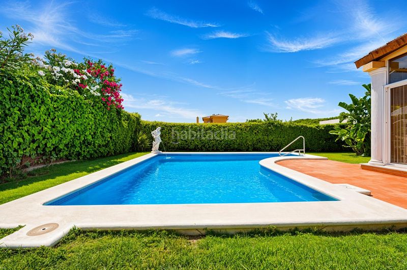 Foto d11456c0-1ca6-419d-8d1a-e11344b33331. Xalet amb calefacció aparcament piscina a Novo Sancti Petri Chiclana de la Frontera