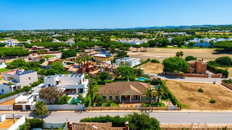 Foto d6666415-7bea-4c07-8b85-f0f22f5d592b. Xalet amb calefacció aparcament piscina a Novo Sancti Petri Chiclana de la Frontera