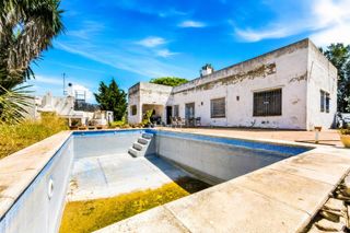 Xalet a Las Lagunas - Campano. Chalet con gran parcela y un enorme potencial en la zona de teja