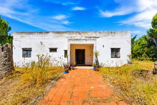 Xalet a Las Lagunas - Campano. Chalet con gran parcela y un enorme potencial en la zona de teja