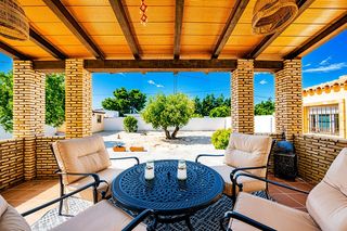 Chalet in Los Franceses - La Vega. Bonito chalet zona marquesado con parcela segregada