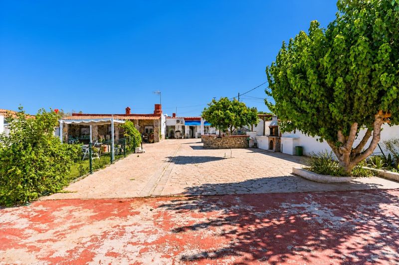 Foto b8c9c2d0-9385-4e4f-98d1-7061f35eb5b7. Xalet amb aparcament piscina a Los Franceses - La Vega Chiclana de la Frontera