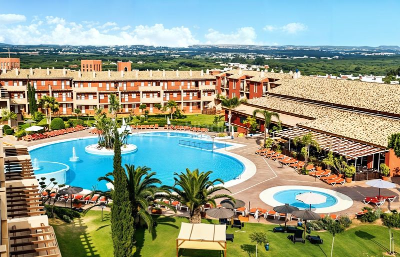 Foto 36bd8959-fe5c-41f4-a3f3-636d2e429af6. Apartament amb aparcament piscina a Novo Sancti Petri Chiclana de la Frontera