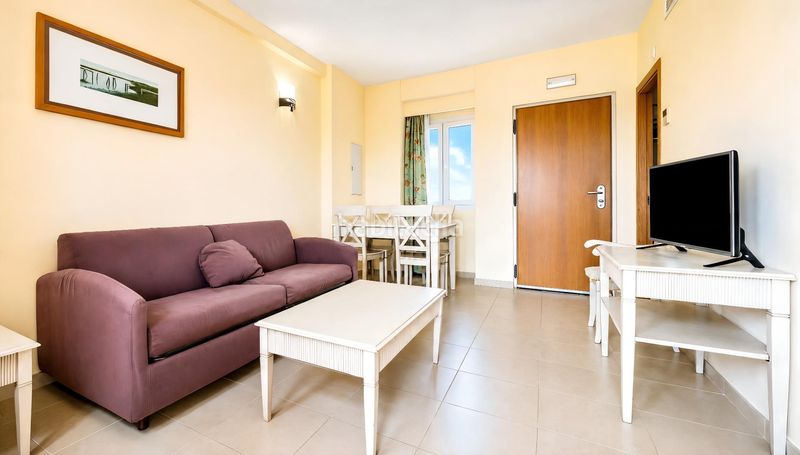 Foto 3a0e079c-e2e6-439a-a213-5f823f852d01. Apartament amb aparcament piscina a Novo Sancti Petri Chiclana de la Frontera