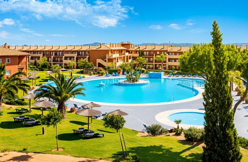 Foto 3cf6678e-f956-4088-b88d-7bbfc89872b7. Apartament amb aparcament piscina a Novo Sancti Petri Chiclana de la Frontera
