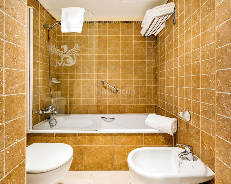 Foto 4bdb8ce4-2b32-4e46-8089-8b3a874f3861. Apartament amb aparcament piscina a Novo Sancti Petri Chiclana de la Frontera