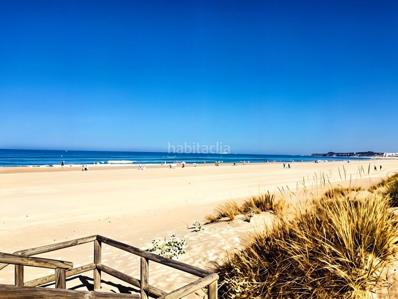 Foto f6e5e694-3259-44fc-89fa-991033310627. Apartament amb aparcament piscina a Novo Sancti Petri Chiclana de la Frontera