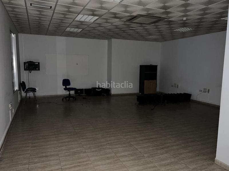 Foto 2980b6dd-8b41-4fa6-9f02-b176a18e4c6a. Locale commerciale in Angustias - Chana - Encina Granada