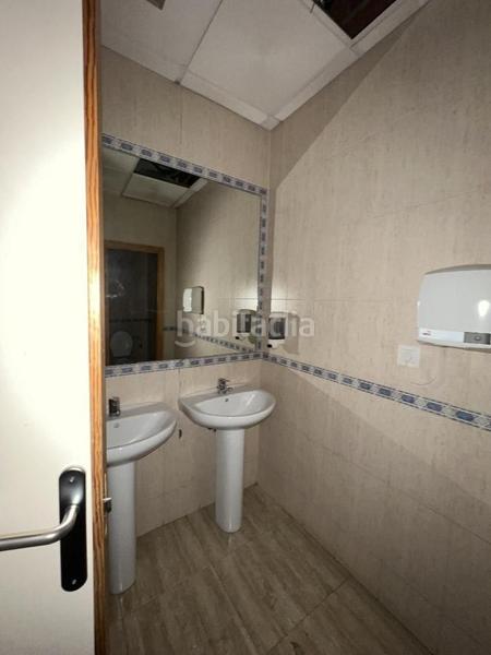 Foto be8bcdc6-b583-4bc0-9d02-1524f00ccd56. Locale commerciale in Angustias - Chana - Encina Granada