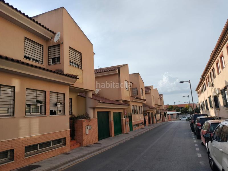 Foto b76a4a57-e55f-4dc7-b3eb-c3b2d76a35bb. Casa amb aparcament a Polideportivo Alhendín
