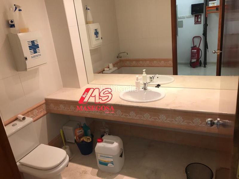Foto 4991e139-593e-4a5d-a0f3-8dbc5c007184. Alquiler local comercial local com. en alquiler en norte. en Granada